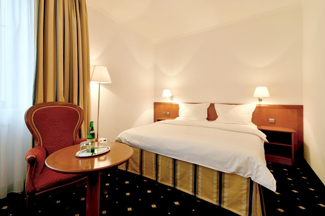 Coronet 4* Prague